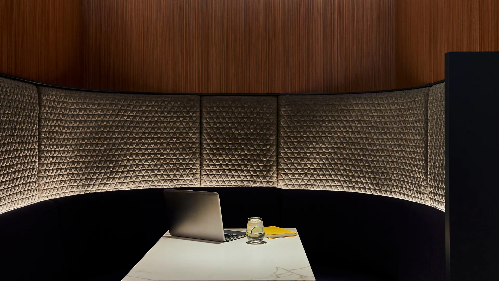 Crowne Plaza Paris Republique By Ihg Hotell 4*,