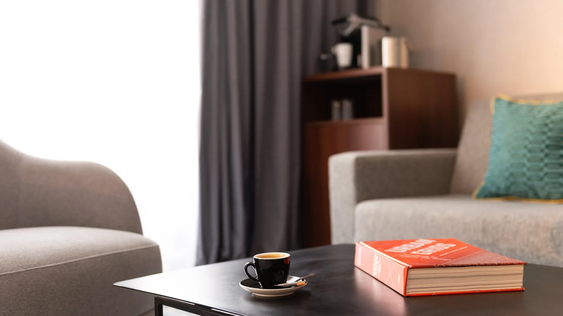 Отель Crowne Plaza Paris Republique By Ihg 4*,