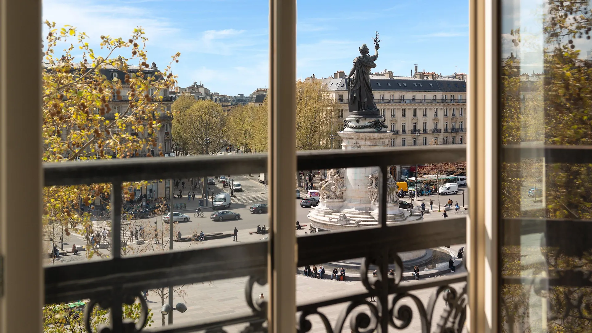Отель Crowne Plaza Paris Republique By Ihg