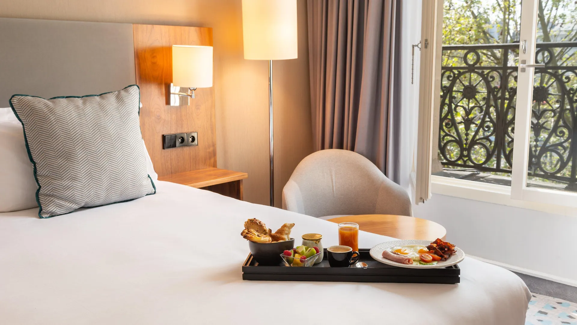 ****  Crowne Plaza Paris République, an IHG Hotel France
