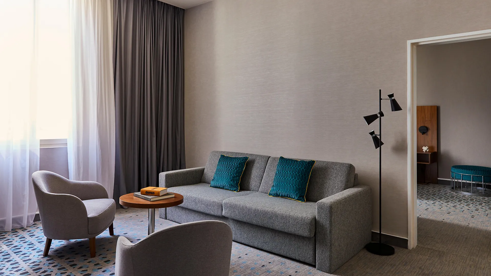 Crowne Plaza Paris République, an IHG Hotel