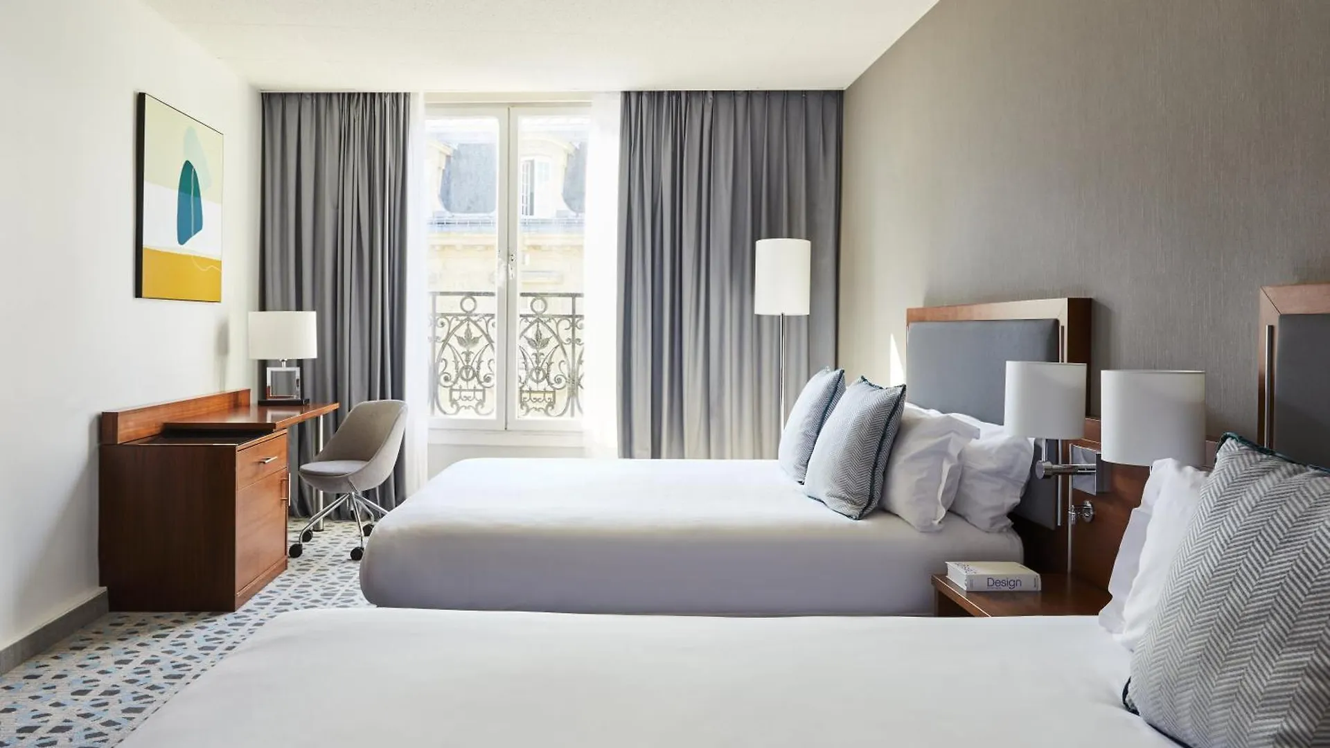 Отель Crowne Plaza Paris Republique By Ihg 4*,
