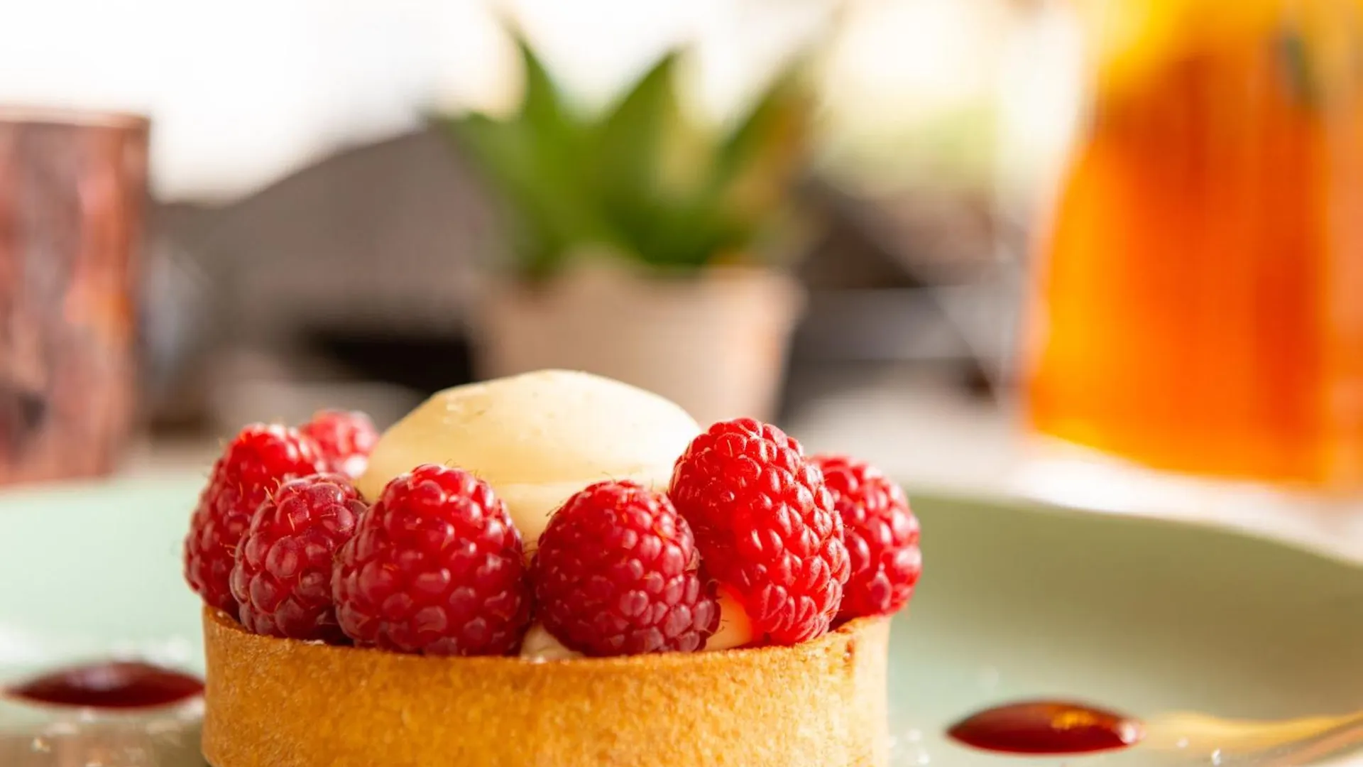 Отель Crowne Plaza Paris Republique By Ihg