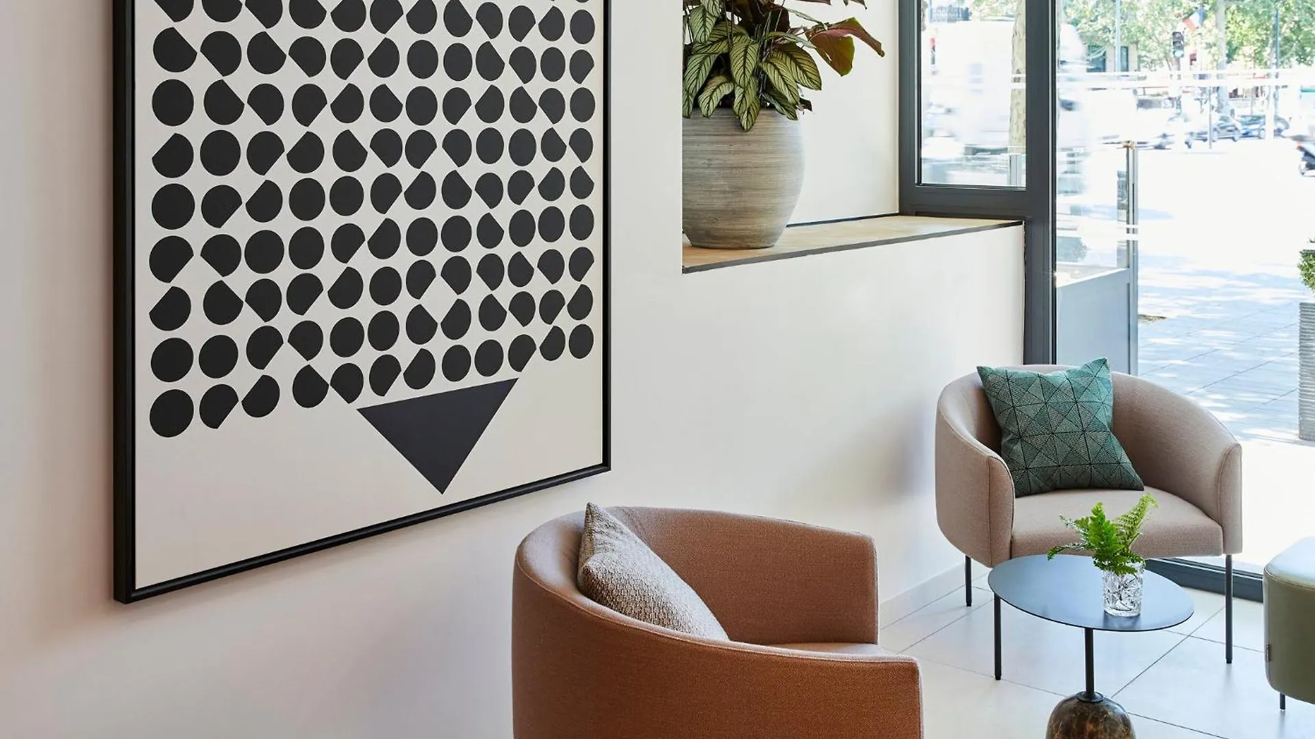 Отель Crowne Plaza Paris Republique By Ihg